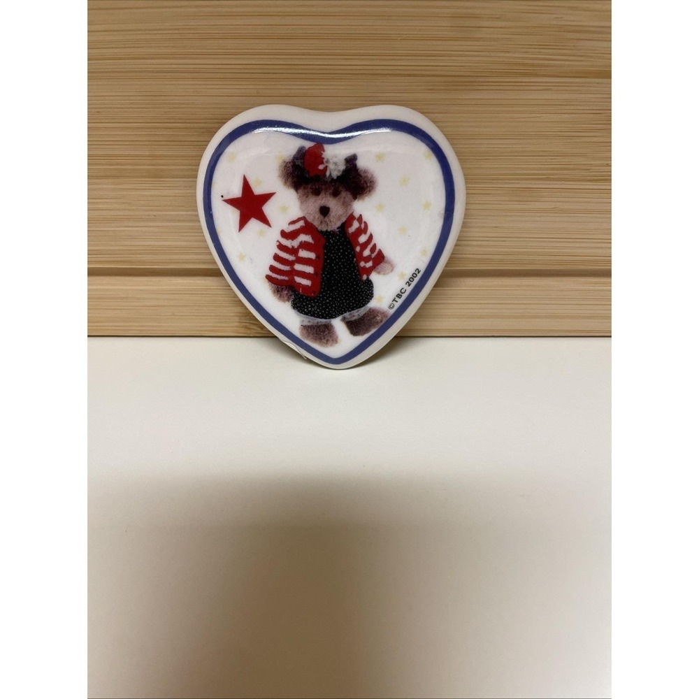 VINTAGE TBC 2002 Patriotic Girl Bear Heart Shaped Fridge Magnet Rare Boyds Bears